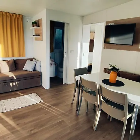 Vakantiehuis Izzi Mobile - Terra Park Spiritos Kolan